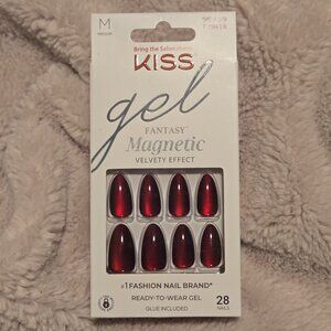 KISS Gel Fantasy Magnetic Velvety Effect Medium Almond Press On Nails